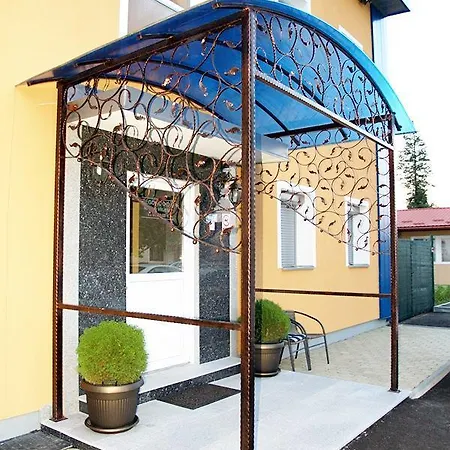 Begovic Hostal *